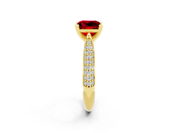 Yellow gold Princess Cut Diamond Solitaire Engagement Ring with Pavé Band and Four-Prong Setting