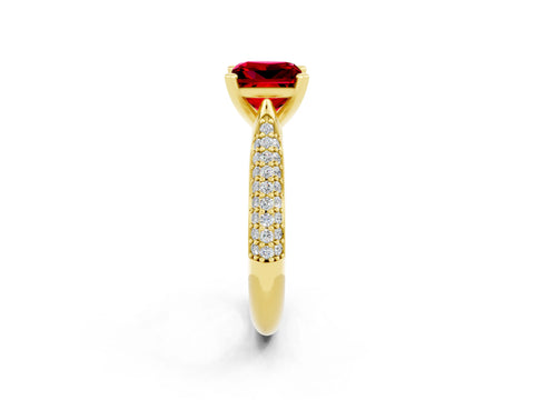 Yellow gold Princess Cut Diamond Solitaire Engagement Ring with Pavé Band and Four-Prong Setting_2