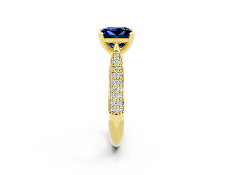 Yellow gold Princess Cut Diamond Solitaire Engagement Ring with Pavé Band and Four-Prong Setting_2
