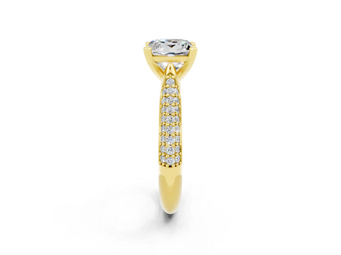 Yellow gold Princess Cut Diamond Solitaire Engagement Ring with Pavé Band and Four-Prong Setting_2