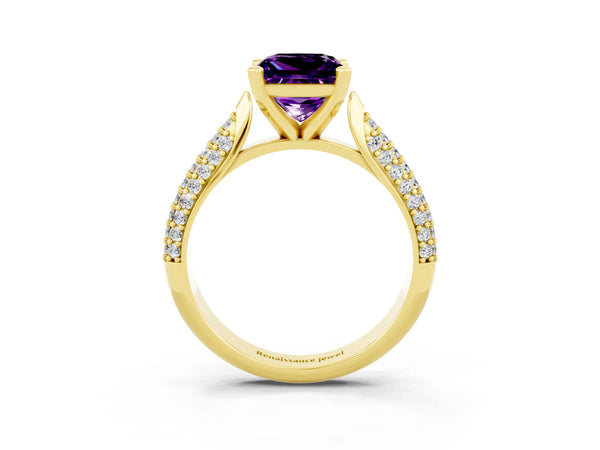 Yellow gold Princess Cut Amethyst Solitaire Engagement Ring with Multi-Row Round Pavé Band and Prong Setting