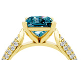 Yellow gold Princess Cut Diamond Solitaire Engagement Ring with Pavé Band and Four-Prong Setting_4