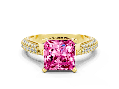 Yellow gold Princess Cut Diamond Solitaire Engagement Ring with Pavé Band and Four-Prong Setting