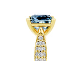 Yellow gold Princess Cut Diamond Solitaire Engagement Ring with Pavé Band and Four-Prong Setting_5
