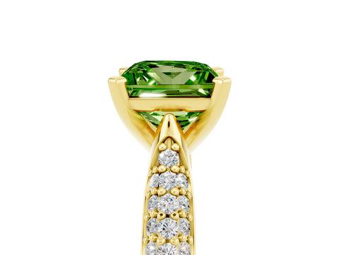 Yellow gold Princess Cut Diamond Solitaire Engagement Ring with Pavé Band and Four-Prong Setting_5