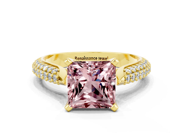 Yellow gold Princess Cut Diamond Solitaire Engagement Ring with Pavé Band and Four-Prong Setting