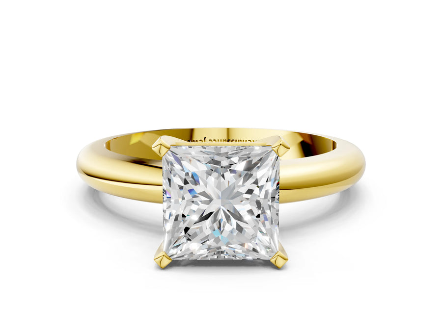 Yellow gold Princess Cut Diamond Solitaire Engagement Ring with Round Band and Four-Prong Setting