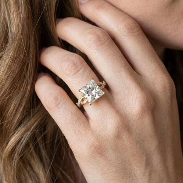 Yellow gold Princess Cut Diamond Solitaire Engagement Ring with Twisted Pavé Band and Four-Prong Setting