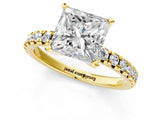 Yellow gold Princess Cut Diamond Solitaire Pavé Engagement Ring with Round Band and Prong Setting_15