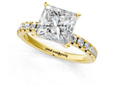 Yellow gold Princess Cut Diamond Solitaire Pavé Engagement Ring with Round Band and Prong Setting_93