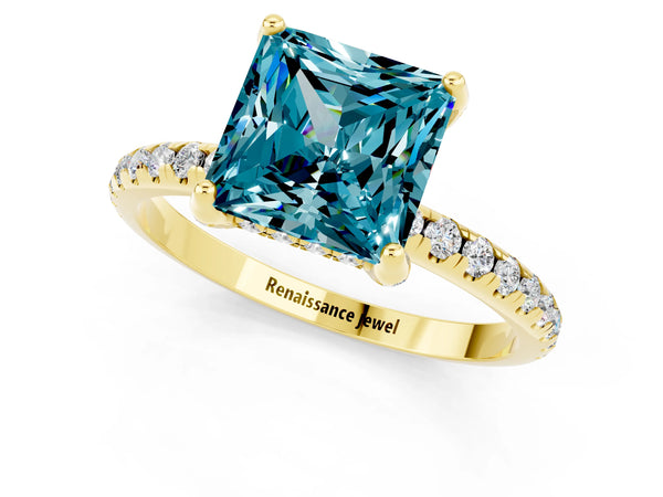 Yellow gold Princess Cut Diamond Solitaire Ring with Four-Prong Setting and Pavé Band