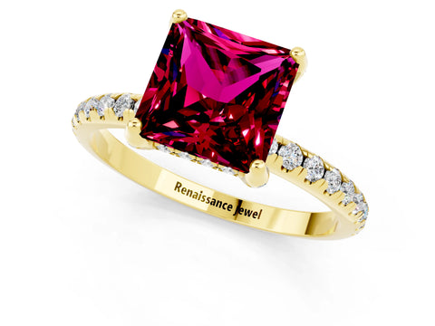Yellow gold Princess Cut Diamond Solitaire Ring with Four-Prong Setting and Pavé Band_1