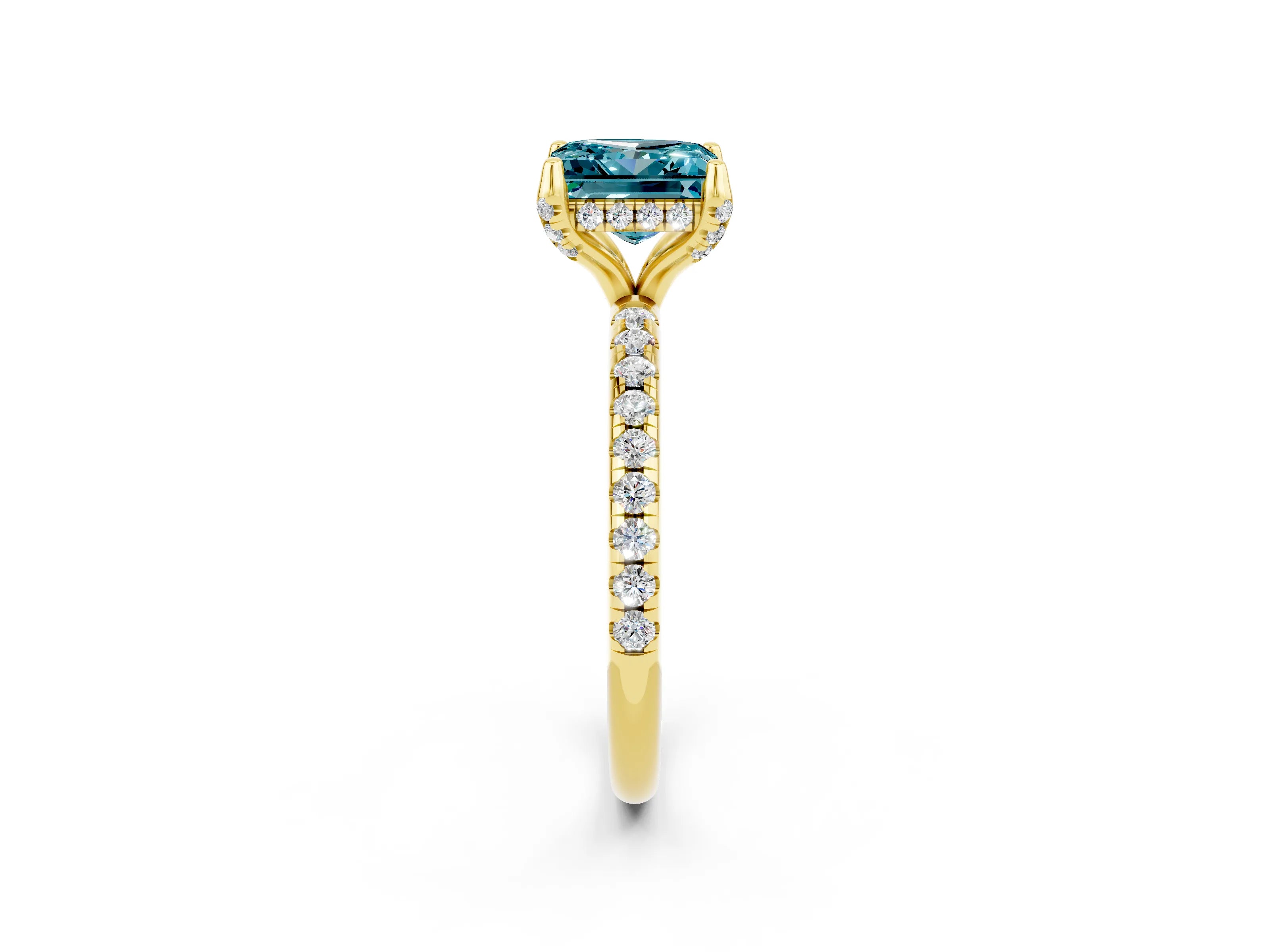Yellow gold Princess Cut Diamond Solitaire Ring with Four-Prong Setting and Pavé Band_2