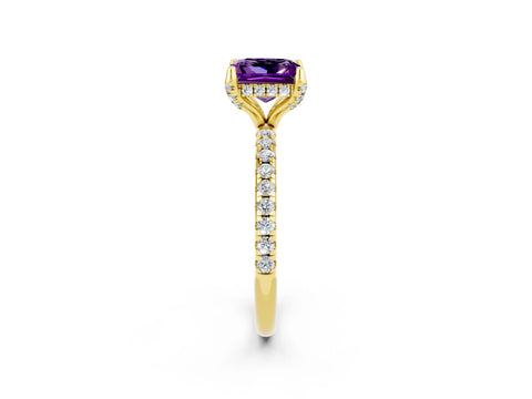 Yellow gold Princess Cut Diamond Solitaire Ring with Four-Prong Setting and Pavé Band_2