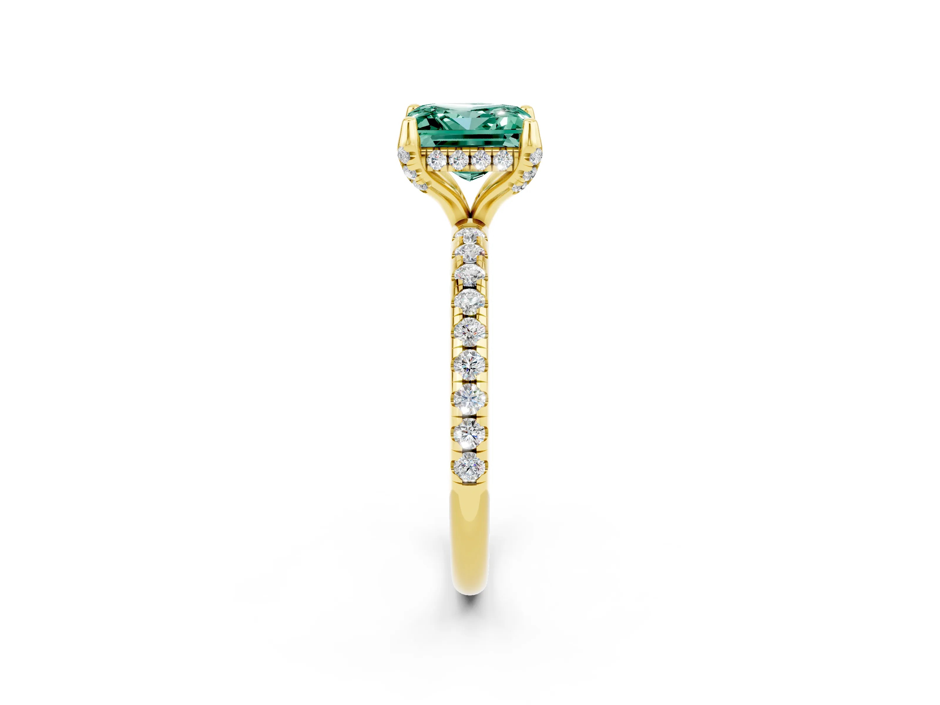 Yellow gold Princess Cut Diamond Solitaire Ring with Four-Prong Setting and Pavé Band_2