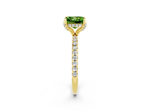 Yellow gold Princess Cut Diamond Solitaire Ring with Four-Prong Setting and Pavé Band_2
