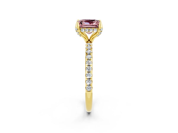 Yellow gold Princess Cut Diamond Solitaire Ring with Four-Prong Setting and Pavé Band
