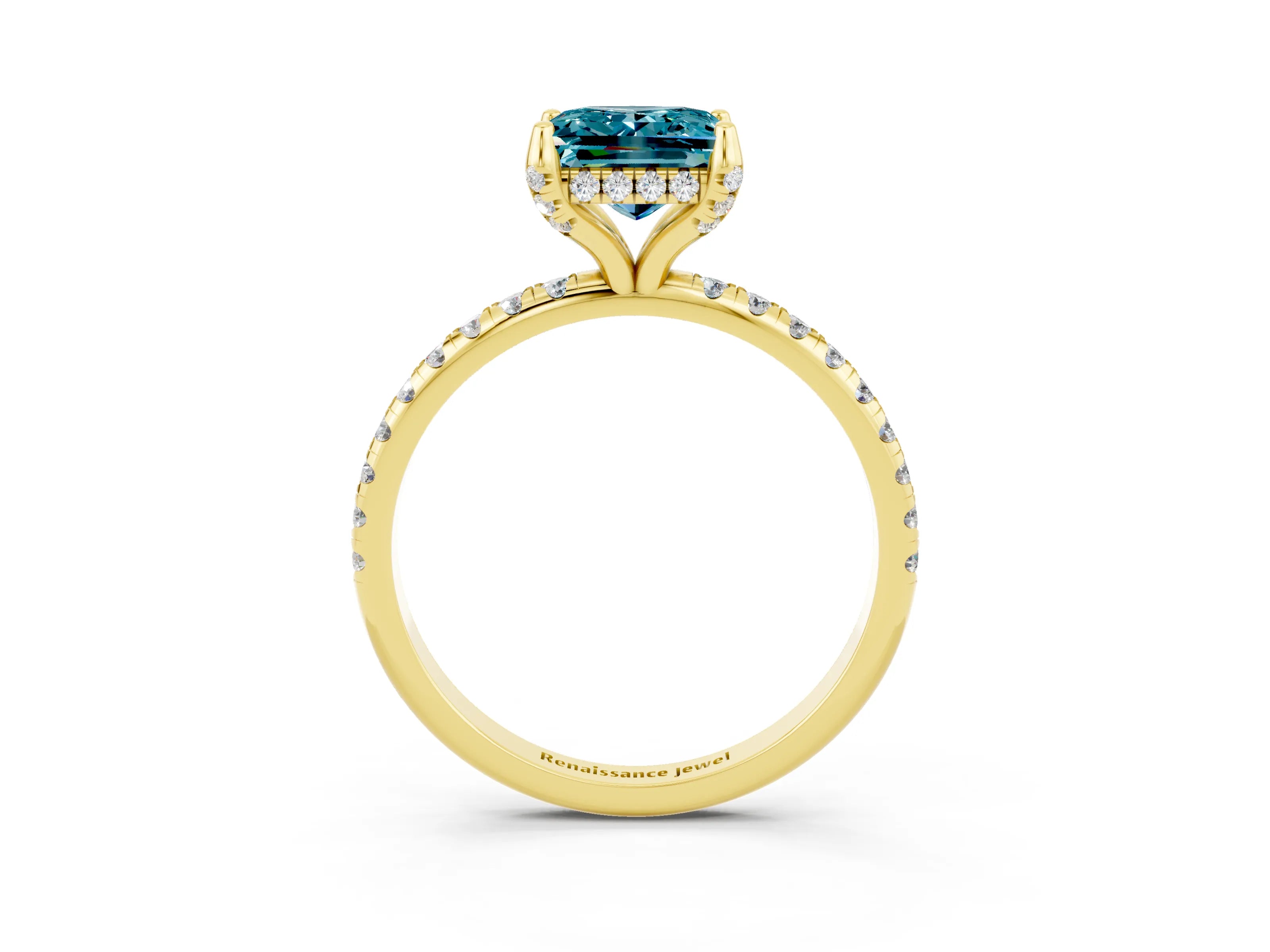 Yellow gold Princess Cut Diamond Solitaire Ring with Four-Prong Setting and Pavé Band_3