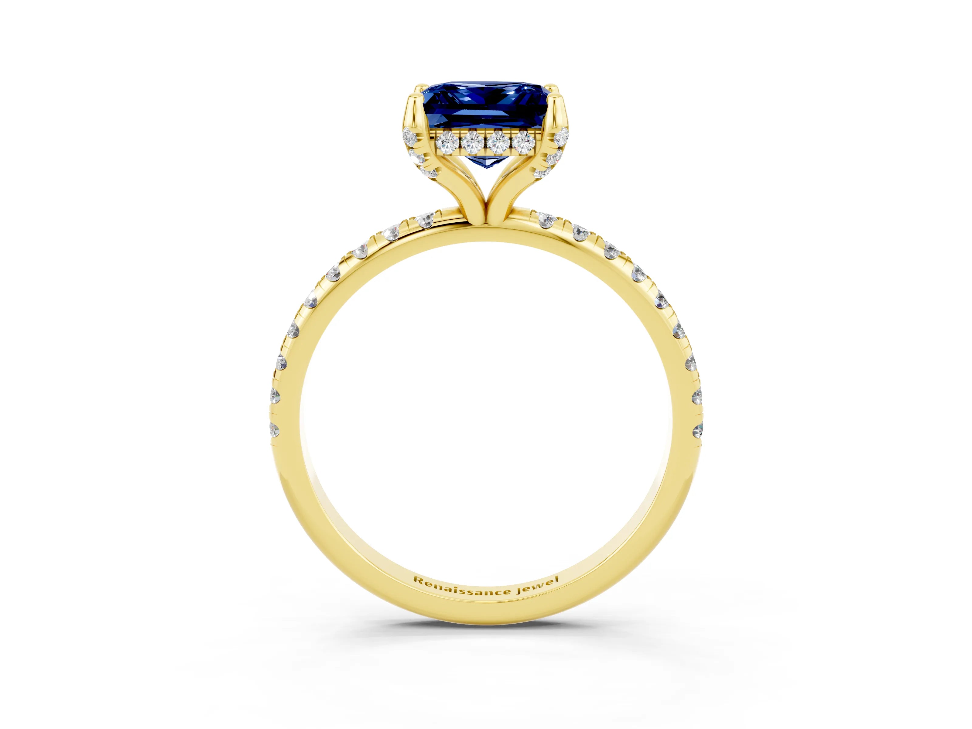 Yellow gold Princess Cut Diamond Solitaire Ring with Four-Prong Setting and Pavé Band_3