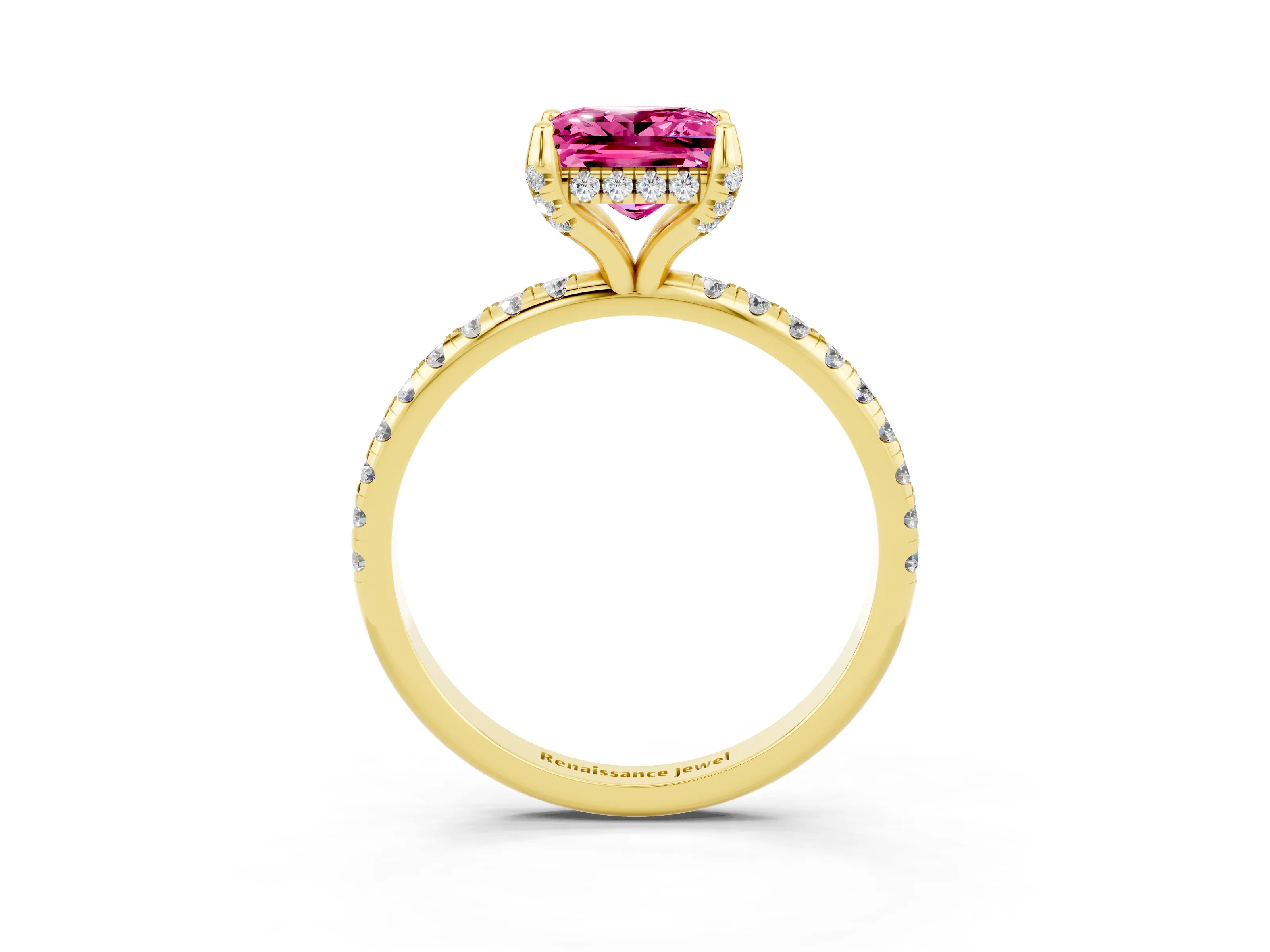 Yellow gold Princess Cut Diamond Solitaire Ring with Four-Prong Setting and Pavé Band_3
