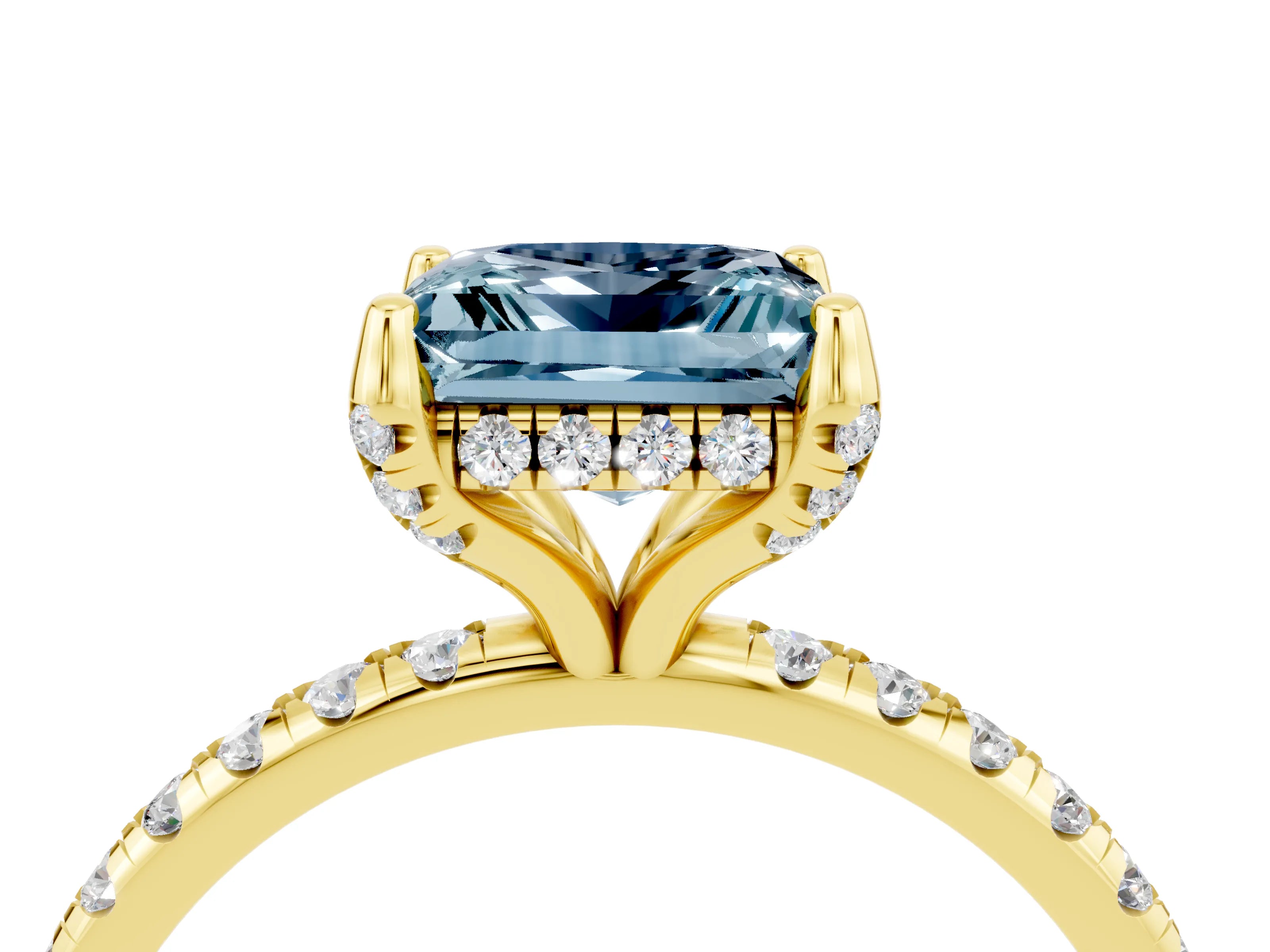 Yellow gold Princess Cut Diamond Solitaire Ring with Four-Prong Setting and Pavé Band_4
