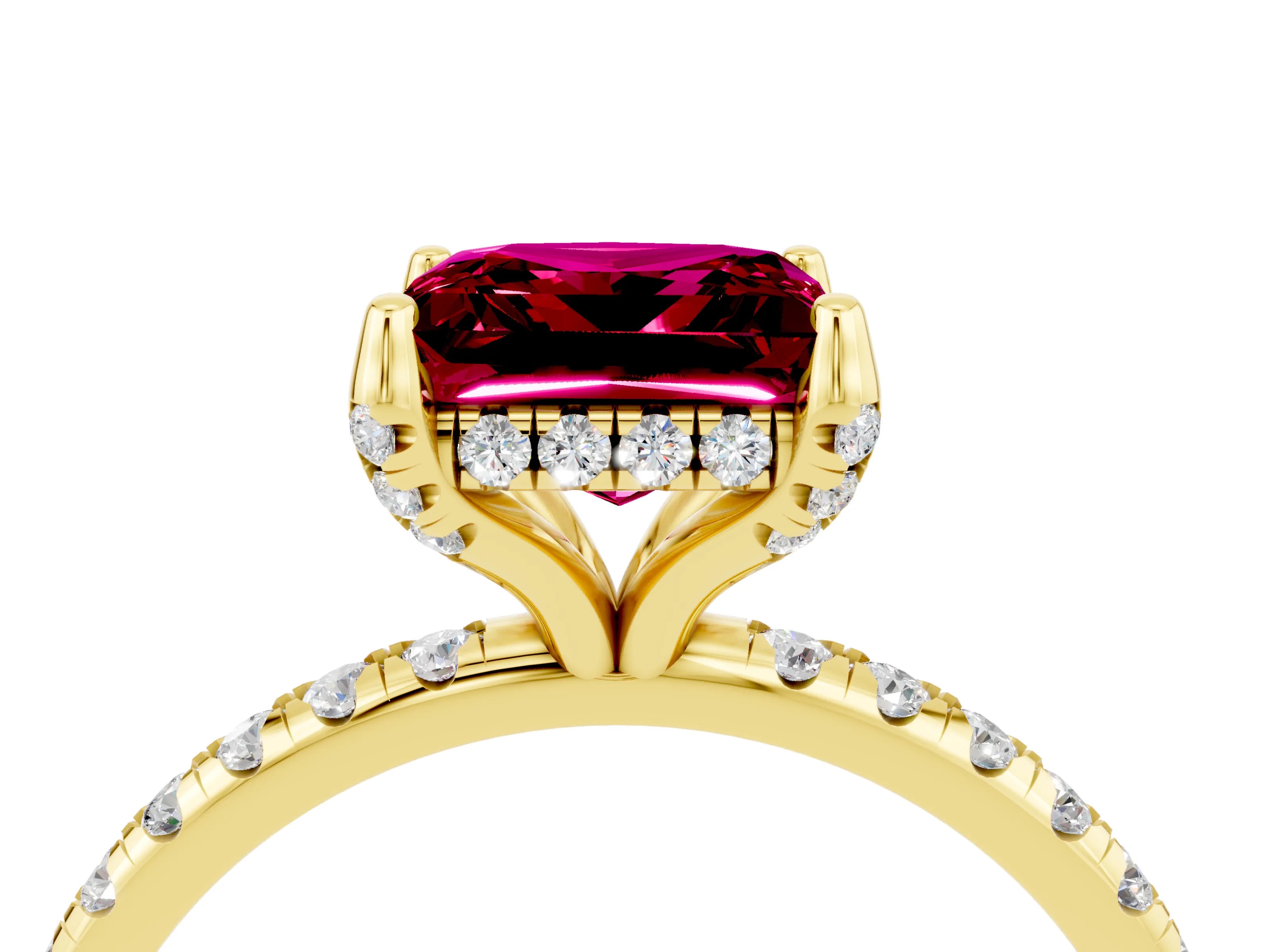 Yellow gold Princess Cut Diamond Solitaire Ring with Four-Prong Setting and Pavé Band_4