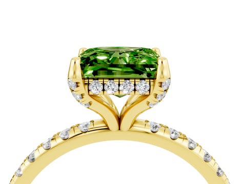 Yellow gold Princess Cut Diamond Solitaire Ring with Four-Prong Setting and Pavé Band_4