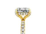 Yellow gold Princess Cut Diamond Solitaire Ring with Four-Prong Setting and Pavé Band_5