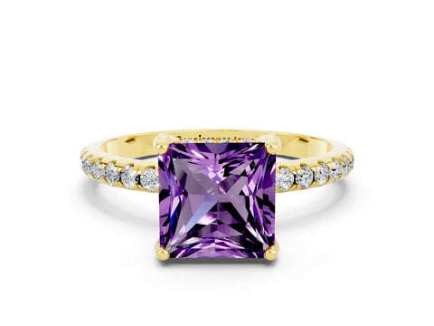 Yellow gold Princess Cut Diamond Solitaire Ring with Four-Prong Setting and Pavé Band