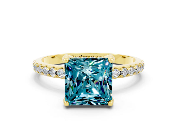 Yellow gold Princess Cut Diamond Solitaire Ring with Four-Prong Setting and Pavé Band