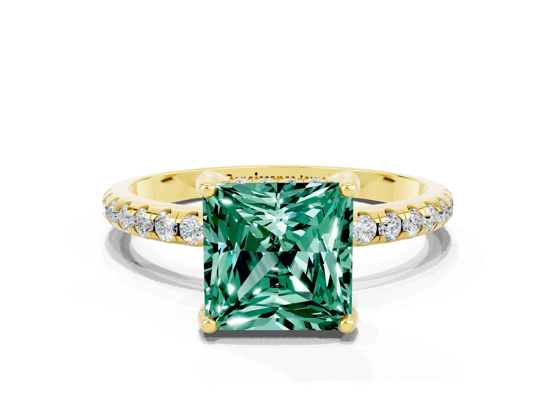 Yellow gold Princess Cut Diamond Solitaire Ring with Four-Prong Setting and Pavé Band