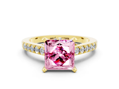 Yellow gold Princess Cut Diamond Solitaire Ring with Pavé Band and Prong Setting_12