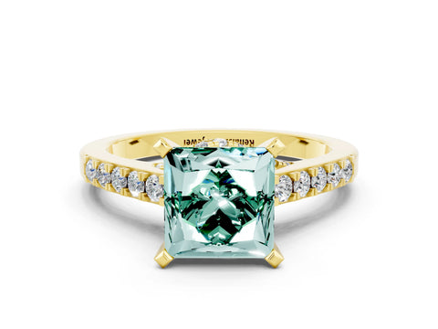 Yellow gold Princess Cut Diamond Solitaire Ring with Pavé Band and Prong Setting_12
