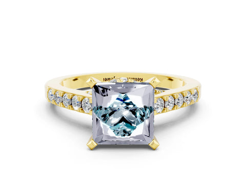 Yellow gold Princess Cut Diamond Solitaire Ring with Pavé Band and Prong Setting_12