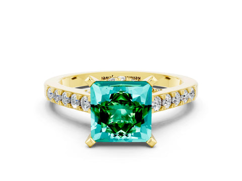 Yellow gold Princess Cut Diamond Solitaire Ring with Pavé Band and Prong Setting_12