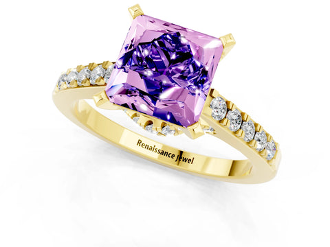 Yellow gold Princess Cut Diamond Solitaire Ring with Pavé Band and Prong Setting_13