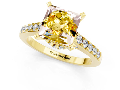 Yellow gold Princess Cut Diamond Solitaire Ring with Pavé Band and Prong Setting_13