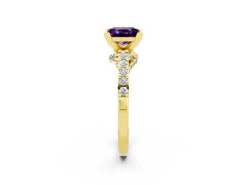 Yellow gold Princess Cut Diamond Solitaire Ring with Pavé Band and Prong Setting_14