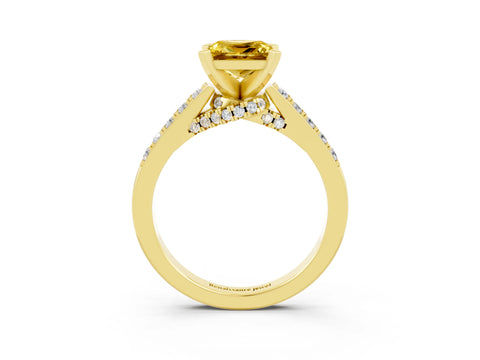 Yellow gold Princess Cut Diamond Solitaire Ring with Pavé Band and Prong Setting_15