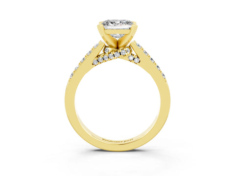 Yellow gold Princess Cut Diamond Solitaire Ring with Pavé Band and Prong Setting_15