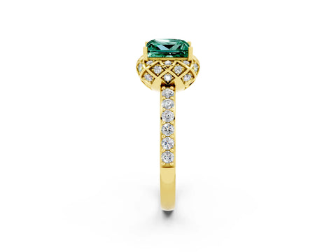 Yellow gold Princess Cut Diamond Solitaire Ring with Shared Prong Pavé Band_2