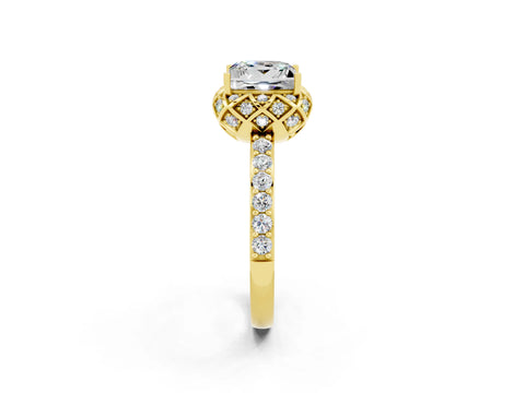 Yellow gold Princess Cut Diamond Solitaire Ring with Shared Prong Pavé Band_2