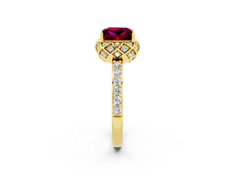 Yellow gold Princess Cut Diamond Solitaire Ring with Shared Prong Pavé Band_2