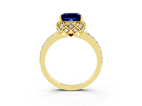 Yellow gold Princess Cut Diamond Solitaire Ring with Shared Prong Pavé Band_3