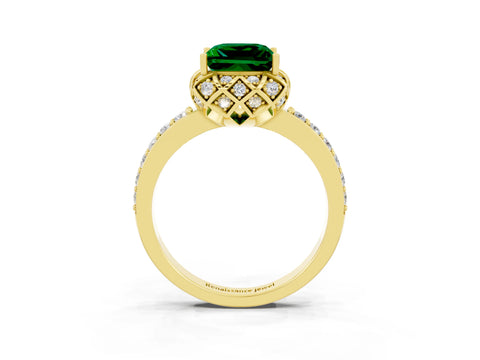 Yellow gold Princess Cut Diamond Solitaire Ring with Shared Prong Pavé Band_3