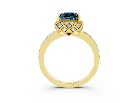 Yellow gold Princess Cut Diamond Solitaire Ring with Shared Prong Pavé Band_3