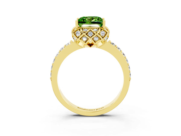 Yellow gold Princess Cut Diamond Solitaire Ring with Shared Prong Pavé Band