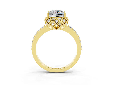 Yellow gold Princess Cut Diamond Solitaire Ring with Shared Prong Pavé Band_3