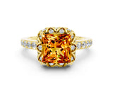 Yellow gold Princess Cut Diamond Solitaire Ring with Shared Prong Pavé Band