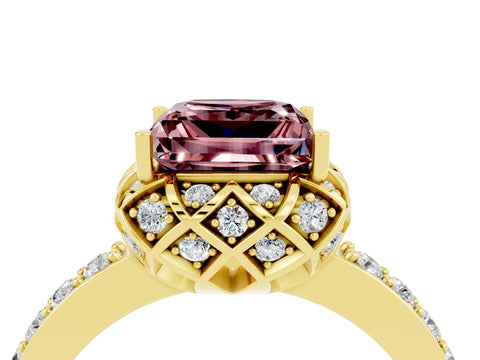 Yellow gold Princess Cut Diamond Solitaire Ring with Shared Prong Pavé Band_4